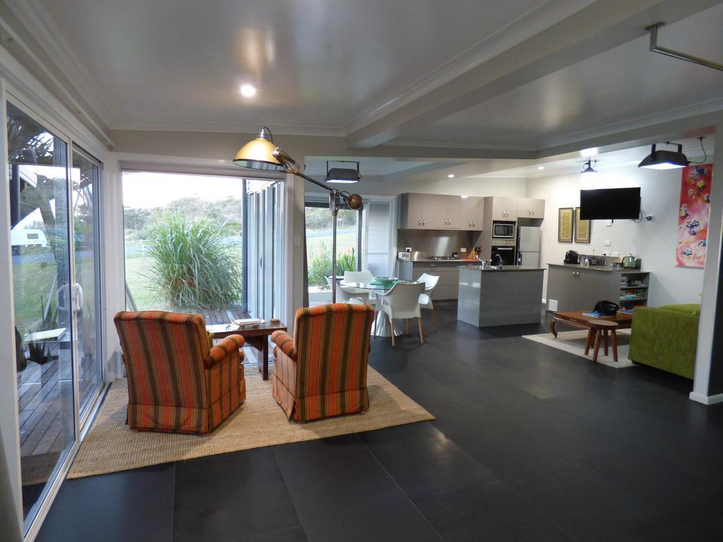 Arthouse Beachfront Accommodation Емералд Бийч Екстериор снимка