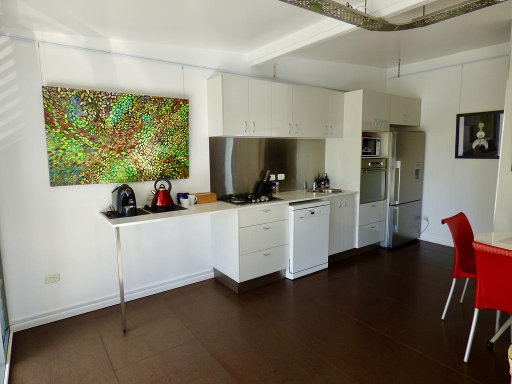 Arthouse Beachfront Accommodation Емералд Бийч Екстериор снимка
