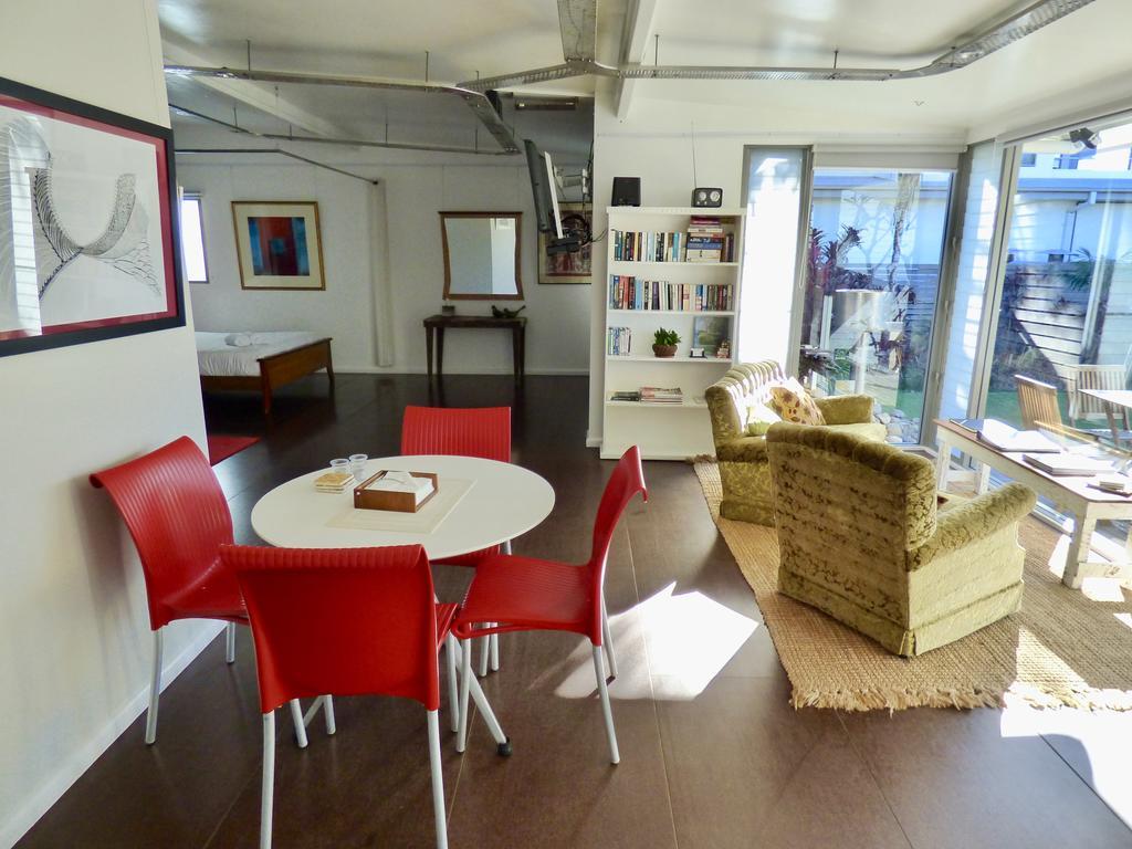Arthouse Beachfront Accommodation Емералд Бийч Екстериор снимка